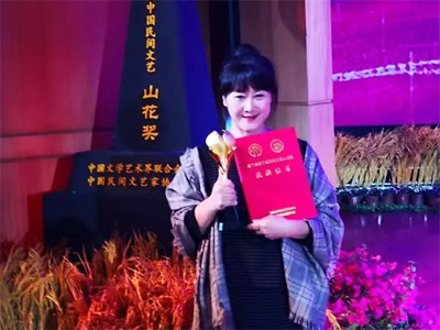 李燕 吉林省民間文藝家、兒童文學作家、故事作家李謙